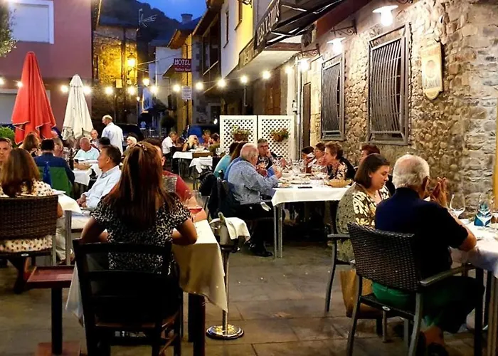 מלון Molina Real 3*